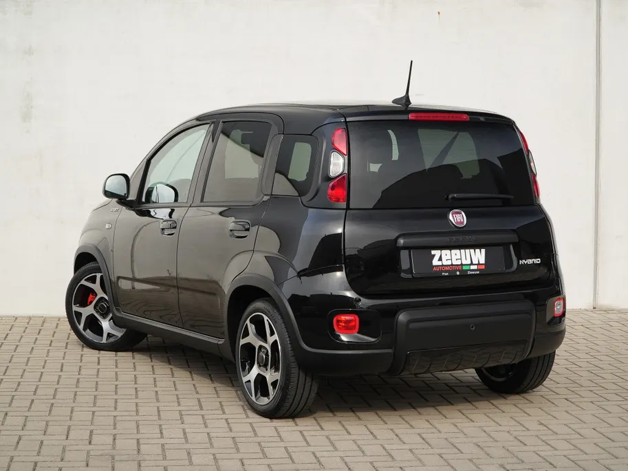 Fiat Panda 1.0 Hybrid 70 PK Sport | Carplay | PDC | Privacy | 5zits | 1ste