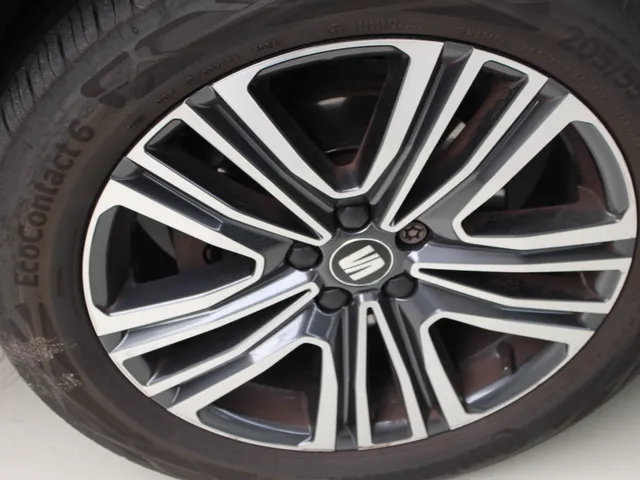 SEAT Arona 1.0 TSI Style Business Intense Navigatie | Camera | Climate Control | Inklapbare buitenspiegels