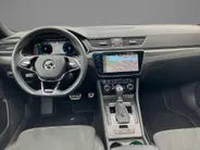 Škoda Superb Combi 1.4TSI 160kW/218PK iV Sportline DSG · Panoramadak · Trekhaak · 360°Camera + Parkeersensoren · Apple/Android Car Play ·