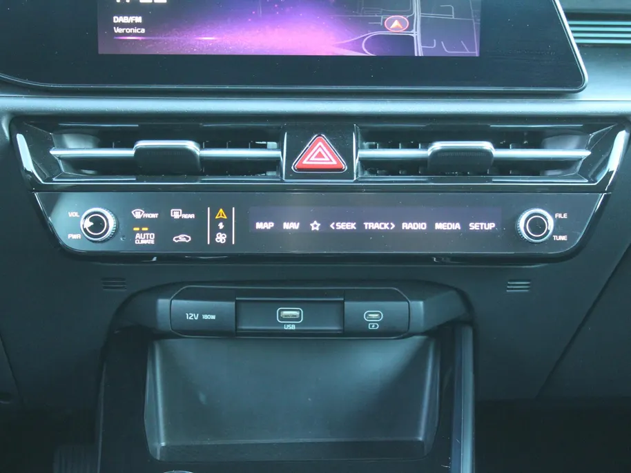 Kia Niro 1.6 GDi Hybrid DynamicLine | BTW Auto | Camera | Cruise adapt. | Clima | 16' LM | Navi | Keyless | Apple Carplay/Android Auto |