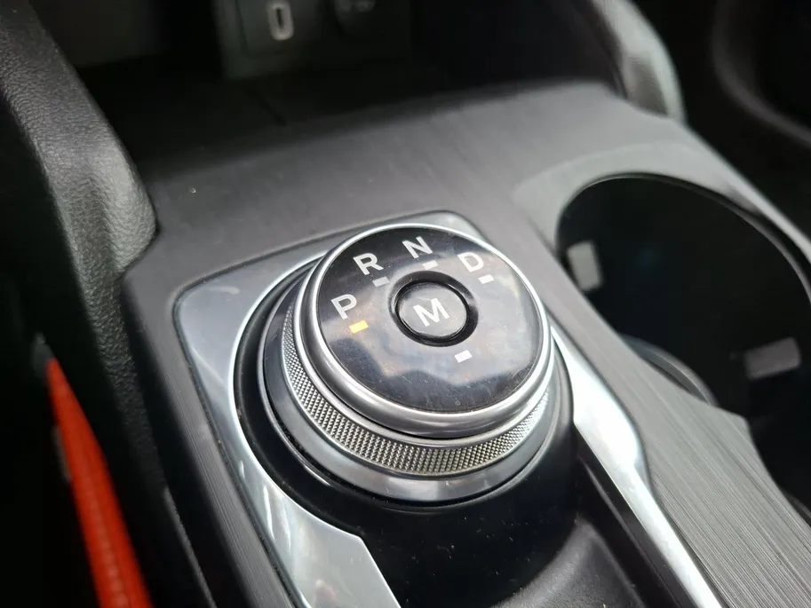 Ford Focus Wagon 1.5 EcoBoost Active Business 150PK Automaat | 1500kg Trekgewicht | Trekhaak | Climate Control | Navigatie | Parkeersensoren | Cruise Control | Keyless Entry