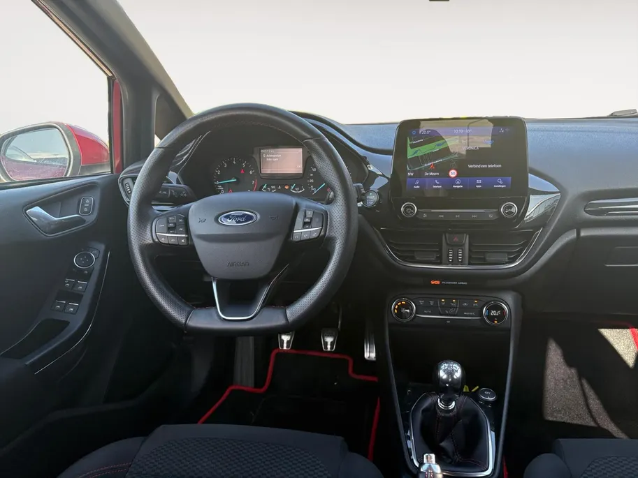 Ford Fiesta 1.0 EcoBoost ST-Line |Voorruitverwarming| Navigatie| Achterspoiler| 12 maanden Bovag garantie}