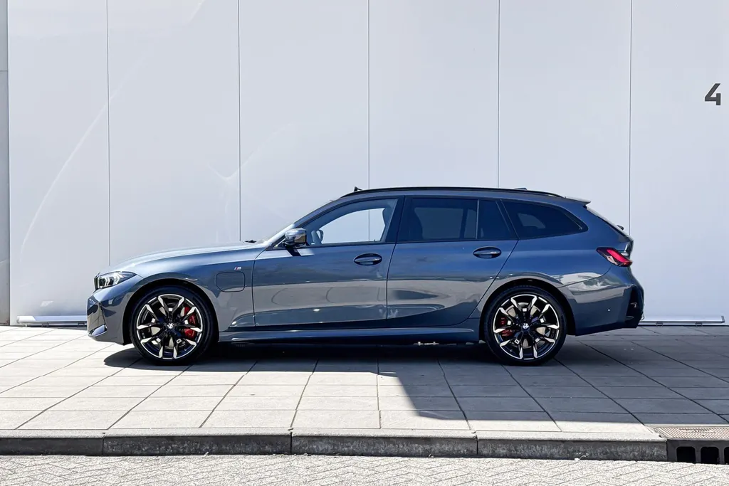 BMW 3 Serie Touring 330e