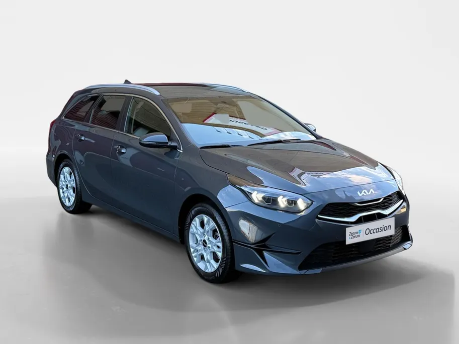 Kia Ceed Sportswagon 1.5 T-GDi DynamicLine 140 PK | Cruise Control Adaptief | Camera | Carplay | Navi | LM Velgen | 140 PK | Fabrieksgarantie 19-8-2031 +3x 1 jaar* | NAP