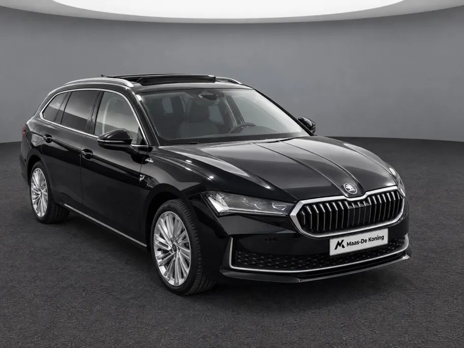 Škoda Superb 1.5TSI 150kW/204PK PHEV Laurin & Klement · Panoramadak · Leder · Trekhaak · 360°Camera · Garantie t/m 04-06-2030 of 100000km.