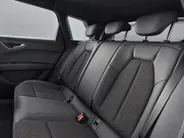Audi Q4 Q4 S edition 204 PK · Trekhaak elek. wegklapbaar ·  Lendensteunen · Opberg- en bagageruimtepakket