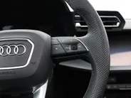 Audi A3 Sportback 40 TFSIe S-Tronic 204 pk S Edition · Panoramadak · Camera · HUD Head-up display · SONOS · Ambient light Pro · Elek. Achterklep · 18 inch · Garantie t/m 07-08-2030 of 100.000km