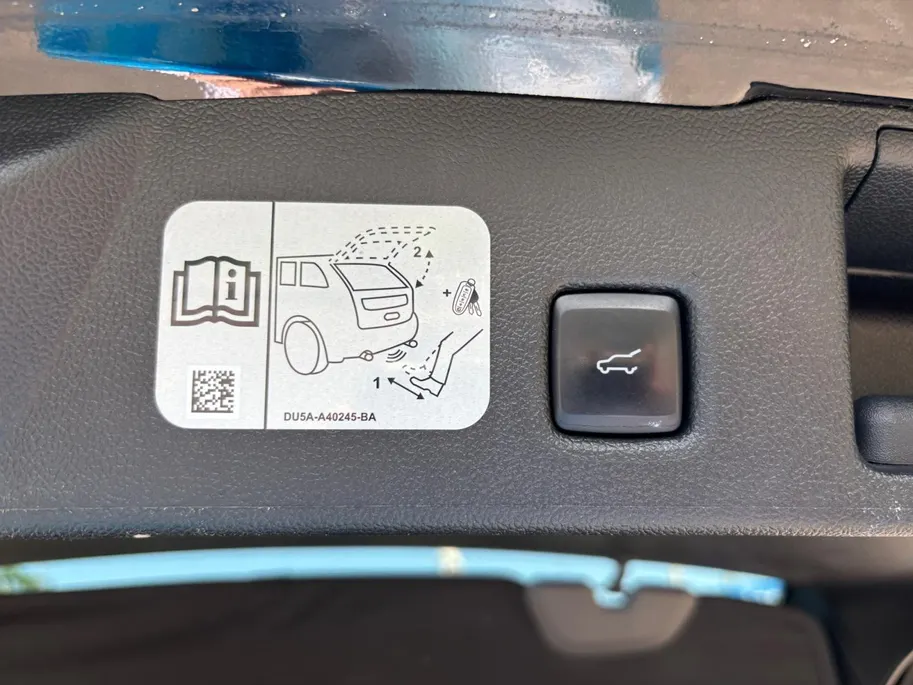 Ford Kuga 2.5 PHEV ST-Line X 225PK | Panoramadak | Adaptieve Cruise Control | BLIS | El. Stoel | LED | Head Up Display | Winter Pack | 20' Lichtmetalen velgen | Camera voor en achter