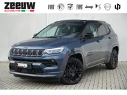 Jeep Compass 4xe 240 PK Hybrid S | Leder | Pano | Safety | Winter | 19'