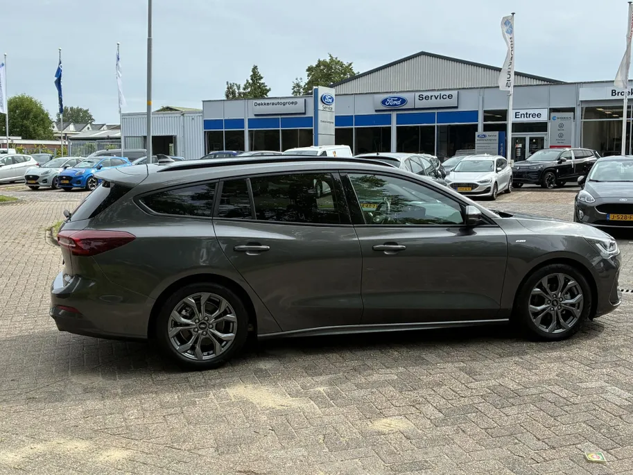 Ford Focus Wagon 1.0 EcoBoost Hybrid ST Line NAVIGATIE GROOTSCHERM.