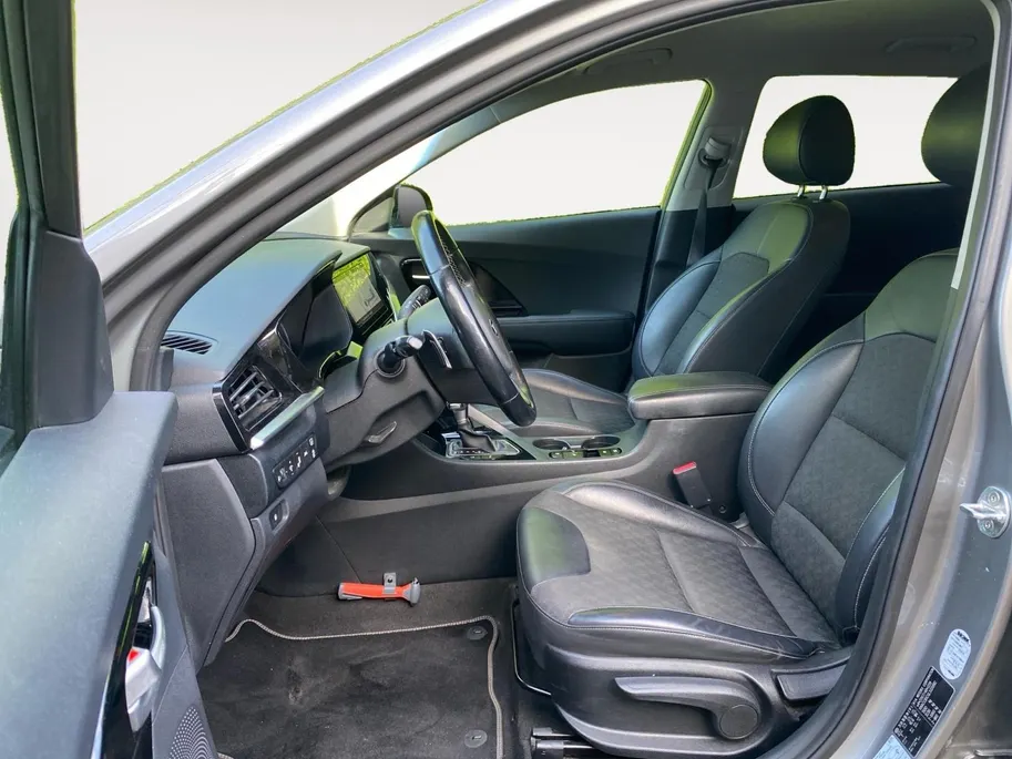 Kia Niro 1.6 GDi Hybrid DynamicPlusLine | Climate control | Navigatie | Parkeercamera | Trekhaak | Stoel en stuurverwarming | Keyless |