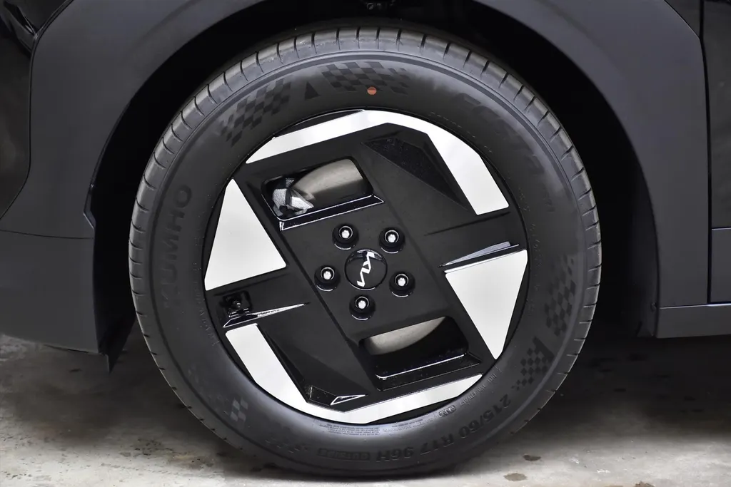Kia EV3 81,4 kWh 204pk Plus NIEUW - SNEL LEVERBAAR