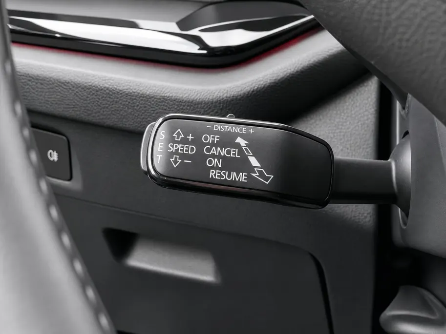 Škoda Octavia Combi 1.5e-TSI/150PK Business Edition Plus · Navigatie · Apple/Android Car Play · Camera + Parkeersensoren · Stoelverwarming ·