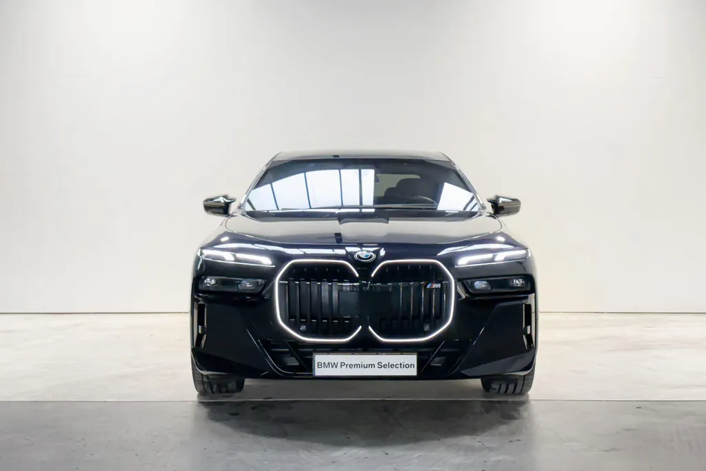 BMW i7 M70 xDrive 106 kWh