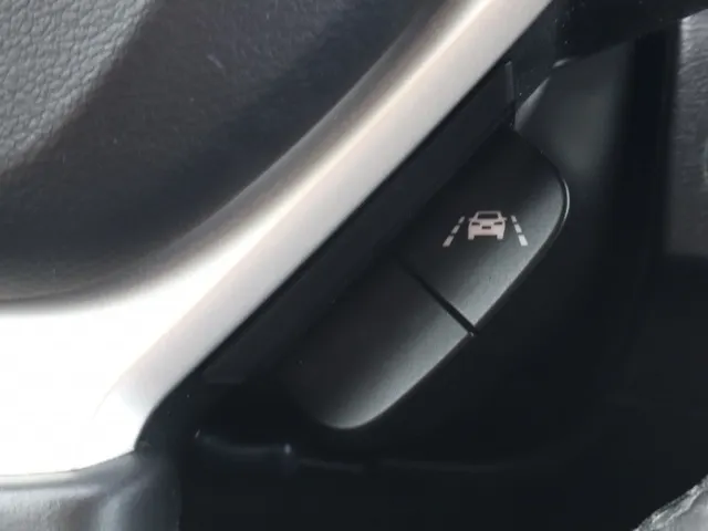 Suzuki S-Cross 1.4 BoosterJet Select Hybrid Carplay | All Seasons | Adaptive Cruise