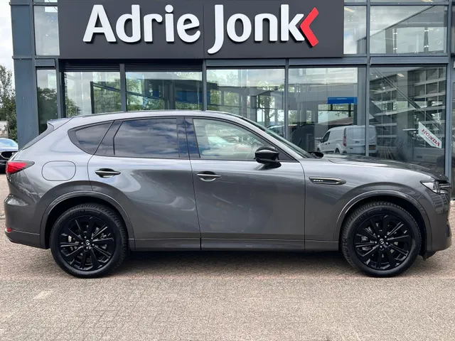 Mazda CX-60 2.5 e-SkyActiv PHEV Homura Plus | TREKHAAK |AUTOMAAT | PLUG-IN HYBDRIDE | PANORAMADAK | 2500kg TREKGEWICHT | LEDER | 360gr CAMERA | MEEST LUXE UITVOERING | BIJNA NIEUW |
