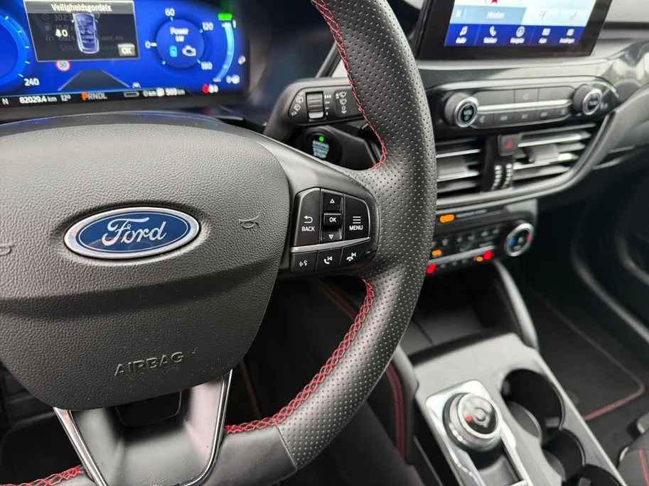 Ford Kuga 2.5 PHEV ST-Line | Driver Assistance Pack | Winterpack | Technology Pack | Apple Carplay | Android Auto |
