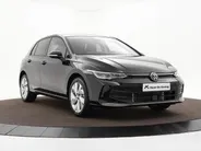 Volkswagen Golf Life Edition 1.5 eHybrid 204 PK · Trekhaak inklapbaar, met elektrische ontgrendeling · Prijs is inclusief inruilpremie · MEGA SALE