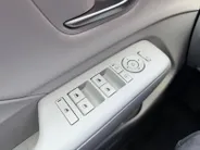 Hyundai Kona 1.6 GDI HEV Premium Sky | Lederen Bekleding| Stoelverwarming v+a| Schuif-kanteldak| Elekrtrisch verstelbare stoelen met geheugen| Dode hoeksensor| MOOIE AUTO