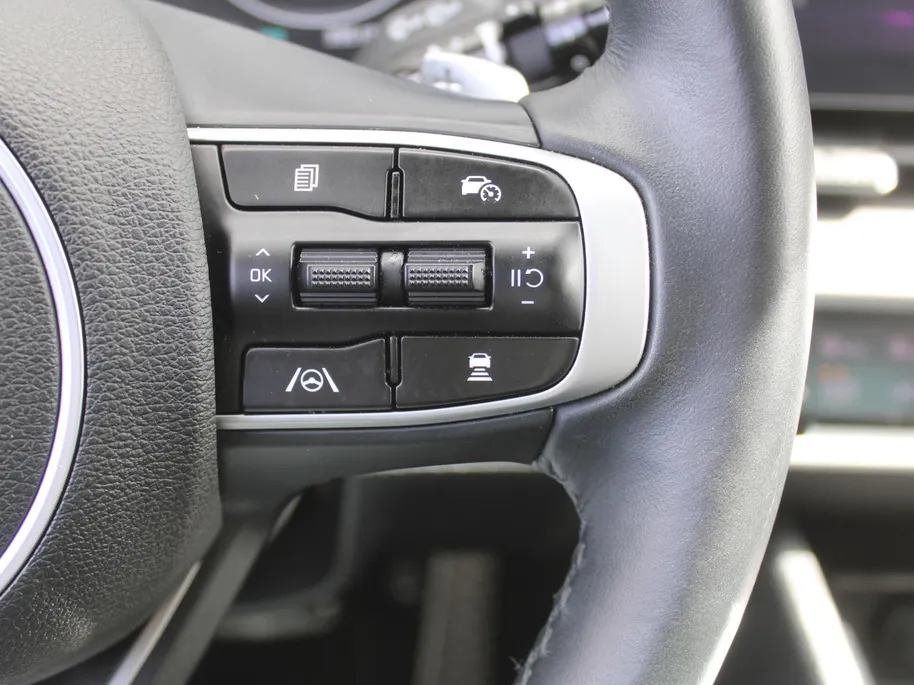 Kia Sportage 1.6 T-GDi Hybrid GT-Line | Stuur-/stoelverwarming | Elek. stoelverstelling + achterklep | Schuifdak | 18' LM | Cruise adapt. | Camera |
