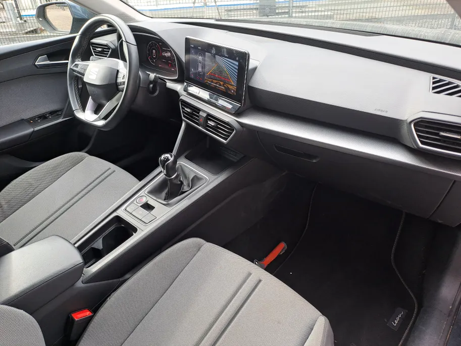 SEAT Leon 1.0 TSI Style Business Intense | Cruise control adaptief | Navigatie | LM Velgen | Apple Carplay/Android Auto | Achteruitrijcamera | airco automatisch