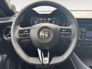 Alfa Romeo Junior Elettrica 54 kWh 156PK AUTOMAAT | APPLE CARPLAY | ADAPTIVE CRUISE CONTROL | PARKEER SENSOREN | AIRCO |
