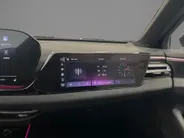 Audi A6 Avant 2.0 367pk S-tronic e-hybrid Quattro S edition Comp · 360 Camera · Wegklapbare Trekhaak · Elek. Voorstoel · Elek. Achterklep · 20'' Inch · Garantie t/m 11-12-2030 of 100.000km