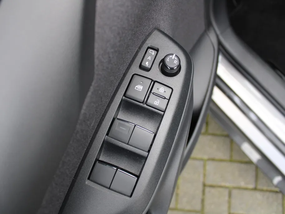 Mazda 2 Hybrid 1.5 Agile | Comfort pakket | 15' LM | Stoelverwarming | Apple Carplay / Android Auto |