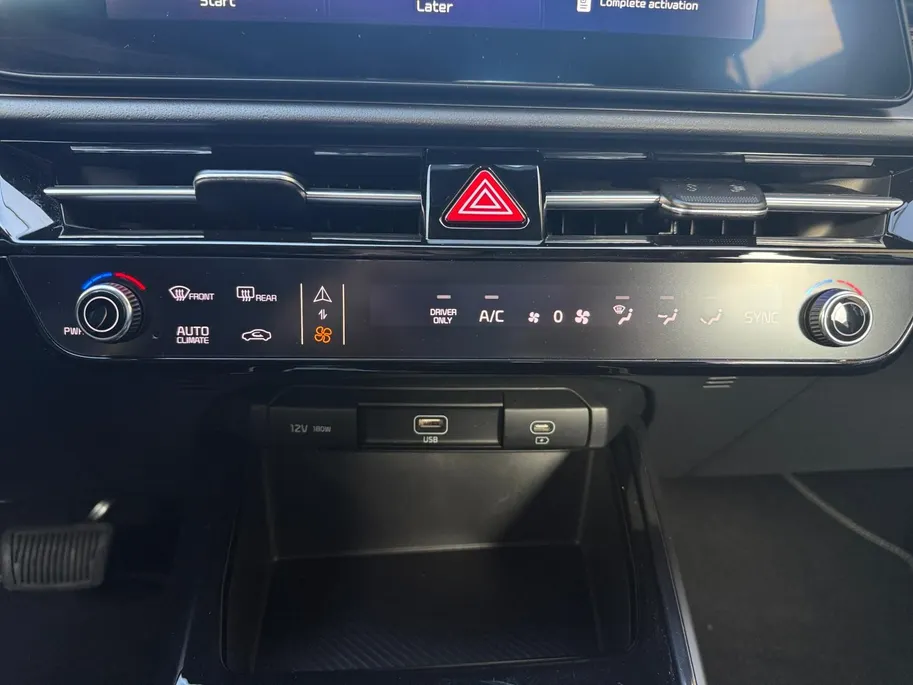 Kia Niro 1.6i Hybrid DynamicLine | Zeer nette auto | Cruise Control Adaptief | LM Velgen 16 ' | Carplay | File Assistent | Camera | Metallic lak | Fabrieksgarantie t/m 17-5-2032 | NAP