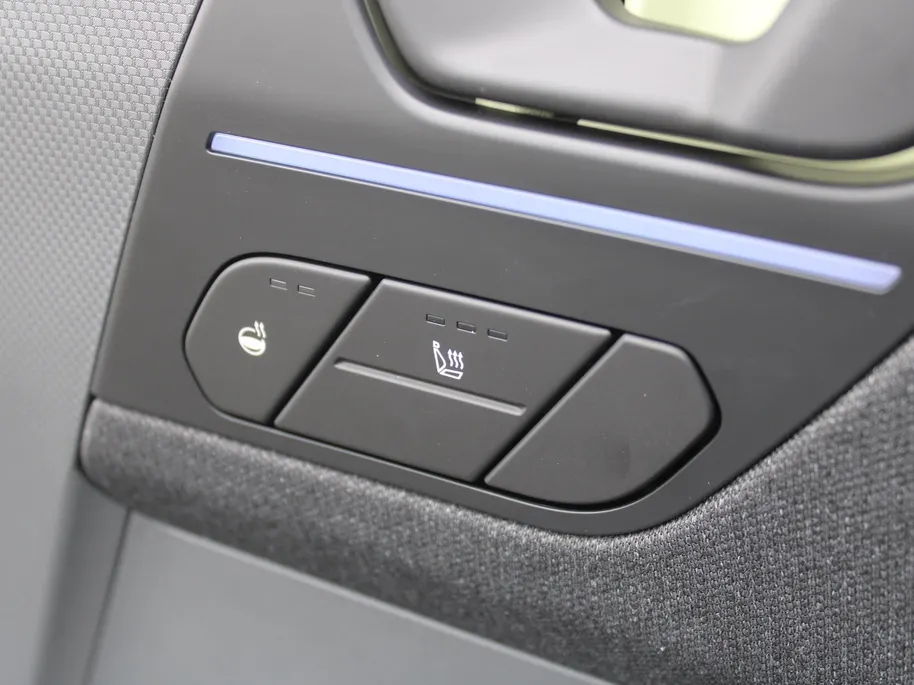 Kia EV2 Plus Advanced 42.2 kWh | Stuur-/stoelverwarming | Schuifdak | Dodehoek detectie | Elek. Stoelverstelling | Camera | 18' LM | LED | HK audio | Cruise adapt. |