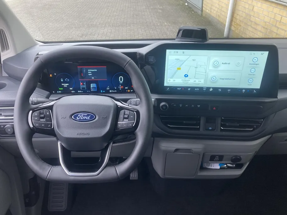 Ford Transit Custom 320 2.5 PHEV 233 pk L2H1 Limited Dubbele cabine Nieuwe Dubbele Cabine direkt leverbaar in meerdere kleuren