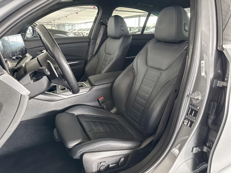 BMW 3 Serie Sedan 330i M-Sport