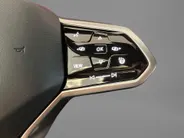 Volkswagen Golf 1.5eTSI/150PK DSG R-Line · Navigatie · Camera + Parkeersensoren · Apple/Android Car Play · 18'' Velgen ·