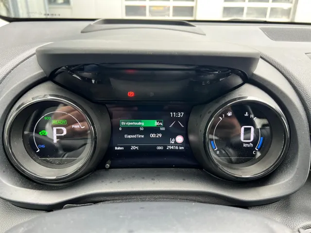 Mazda 2 Hybrid 1.5 Select AUTOMAAT | TREKHAAK | FULL HYBRID | A.CAMERA | HEAD-UP DISPLAY | STOEL- en STUURVERWARMING | APPLE CARPLY/ANDROID AUTO |