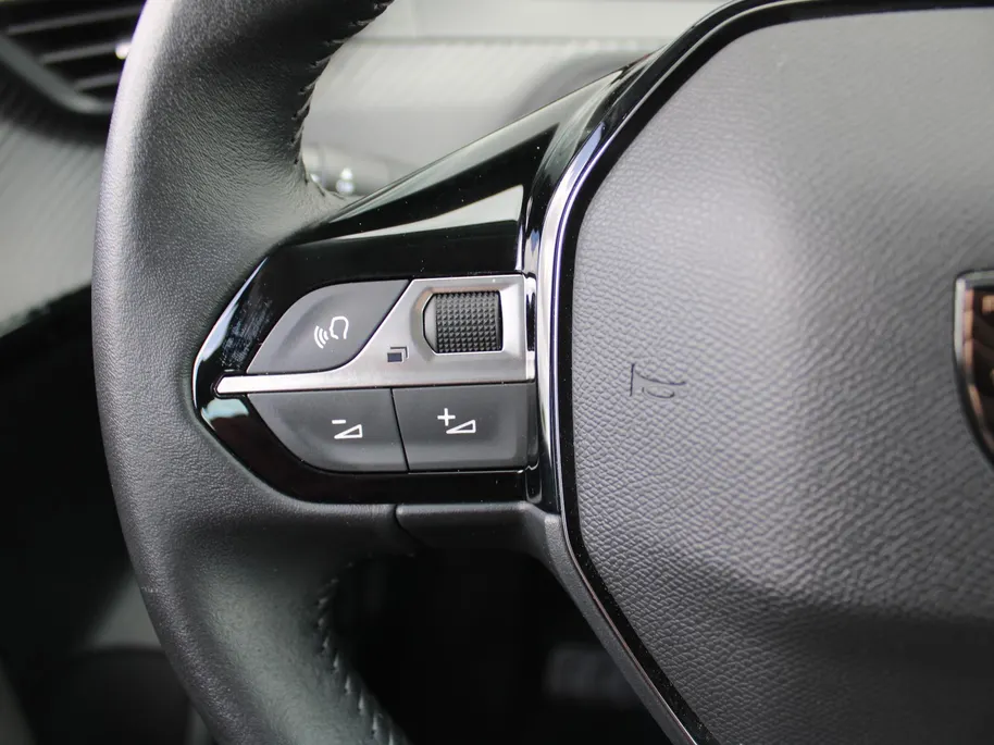 Peugeot 208 1.2 PureTech 100 Active | Airco | Cruise | Navi | LED | Apple CarPlay/Android Auto |