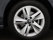 Volkswagen Golf 1.0 eTSI 110pk DSG Life Business · Camera · Apple/Android Car Play · ACC · Sfeerverlichting · Navigatie · Verkeersbord Detectie · Garantie t/m 06-02-2028 of 100.000km
