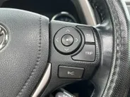 Toyota RAV4 2.5 Hybrid AWD Executive Business | Elektrische achterklep | Schuifdak | Lederen interieur | Trekhaak | 1.650 kg trekgewicht |