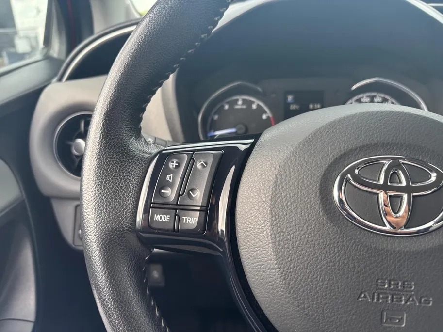 Toyota Yaris 1.5 VVT-i Energy | Trekhaak | Achteruitrijcamera | Climate control | Navigatie