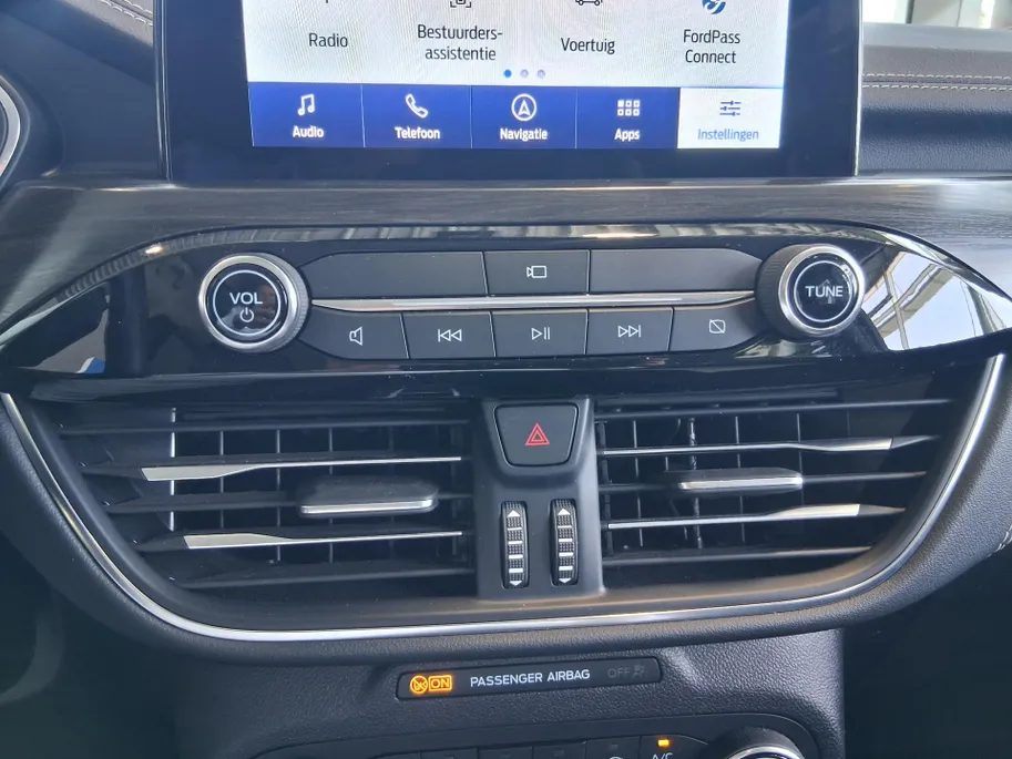 Ford Kuga 2.5 PHEV 225 pk Vignale Driver Assistance Pack - Winter Pack - Technology Pack - 20inch LM velgen - Afneembare trekhaak
