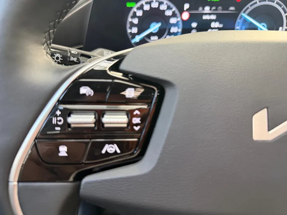 Kia Niro EV ExecutiveLine 64.8 kWh SOH 100% | STOELVERWARMING & VERKOELING | OPEN DAK | FULL OPTIONS | DEALER ONDERHOUDEN | FABRIEKSGARANTIE TM 2034