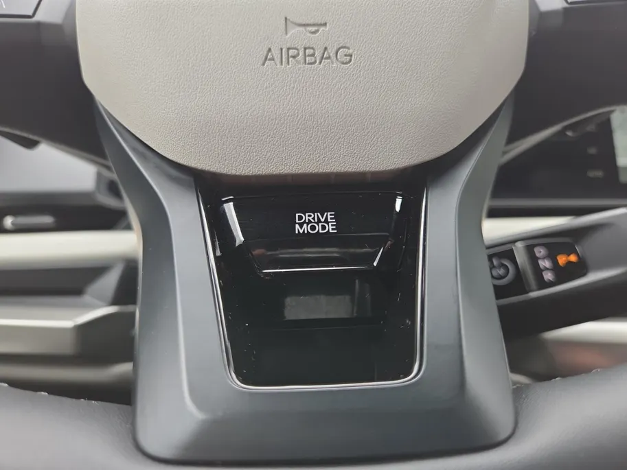Kia EV4 GT-PlusLine 81.4 kWh Meest luxe uitvoering | 204 PK | Metallic lak | Fabrieksgarantie t/m 6-9-2032 + 3x 1 jaar*| NAP