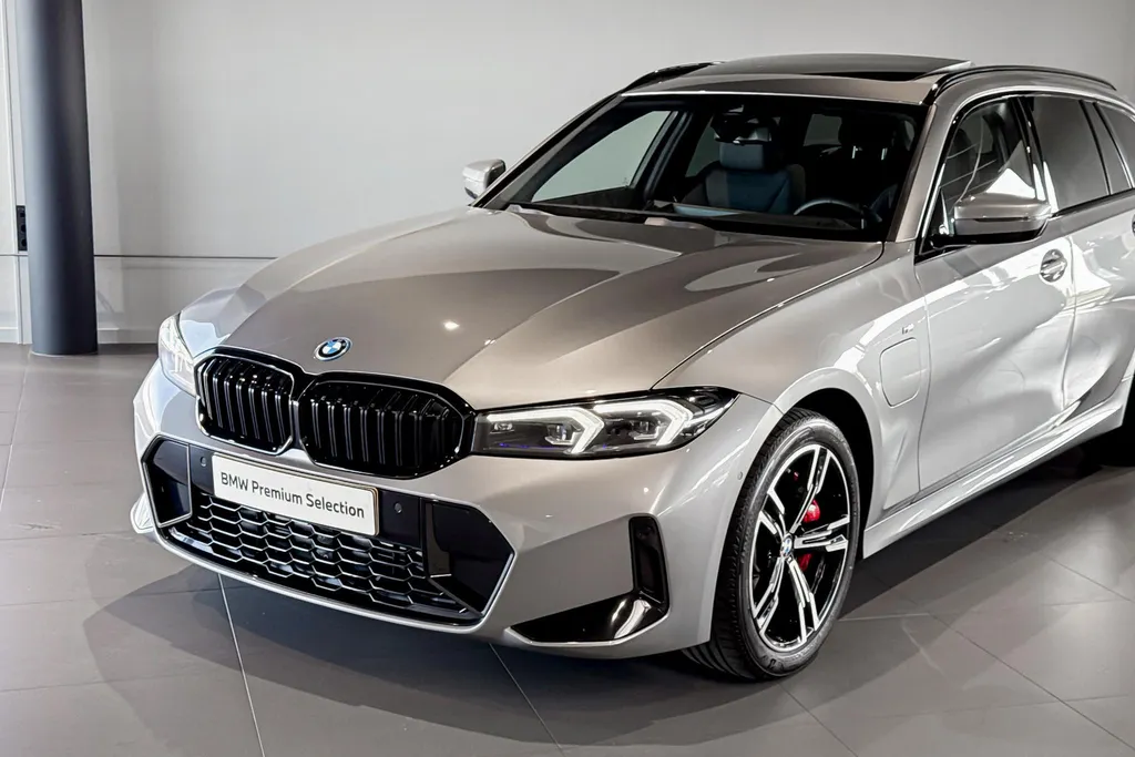 BMW 3 Serie Touring 330e