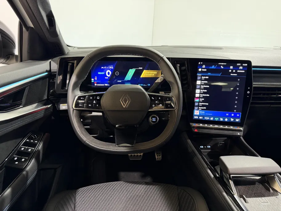 Renault Austral 200PK E-Tech Full Hybrid Esprit Alpine Automaat | 360 Camera | Elektrische Voorstoelen | Climate Control | Stoelverwarming | Digital Cockpit | Apple CarPlay/Android Auto | Lichtmetalen Velgen | Full LED |