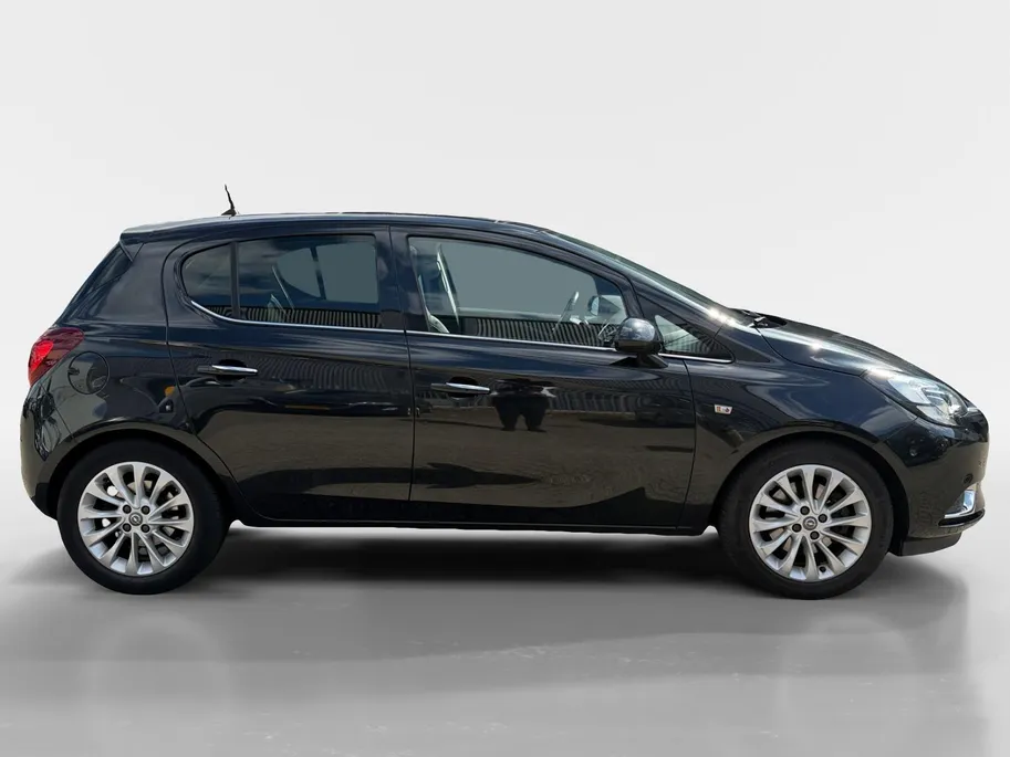 Opel Corsa 1.0 Turbo Cosmo | 100% onderhouden | NL auto | Panorama dak | Stoelverwarming | Stuurverwarming | Cruise control | Parkeersensoren voor en achter | Achteruitrijcamera | Navigatie | Bovag garantie |
