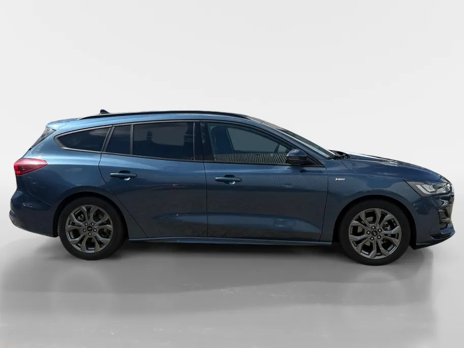 Ford Focus Wagon St-Line X | Schuif-kanteldak | Adapt. Cruise Control | Winterpack | Achteruitrijcamera | Apple Carplay/ Android Auto | | B&O premium audio | 12 maanden garantie