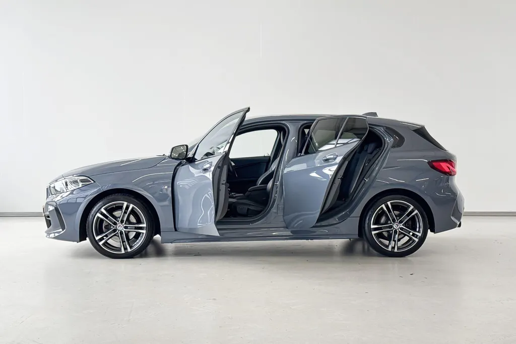 BMW 1 Serie 118i Introduction Edition