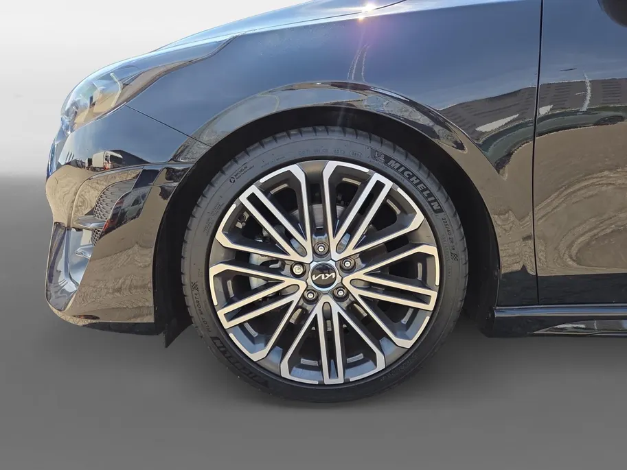 Kia Ceed 1.5 T-GDi GT-PlusLine Automaat | 140 PK | Schuif-kanteldak | JBL | Elektr. verstelbare bestuurdersstoel met geheugenfunctie |  18' lichtmetalen velgen | Dodehoek detectie  | Metallic lak | Fabrieksgarantie t/m 8-4-2032 + 3x 1 jaar*  | NAP