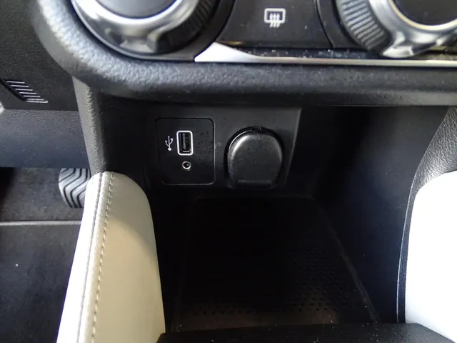 Nissan Micra 1.0 IG-T 100pk N-Connecta | Apple CarPlay | Android Auto