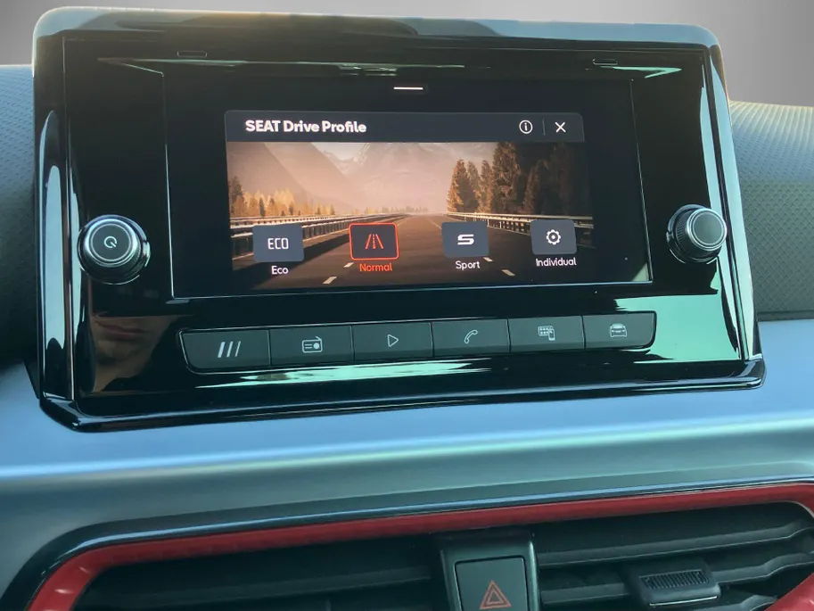 SEAT Arona 1.0EcoTSI 95PK FR · Apple/Android Car Play · Parkeersensoren · Cruise control · Garantie t/m 09-04-2025