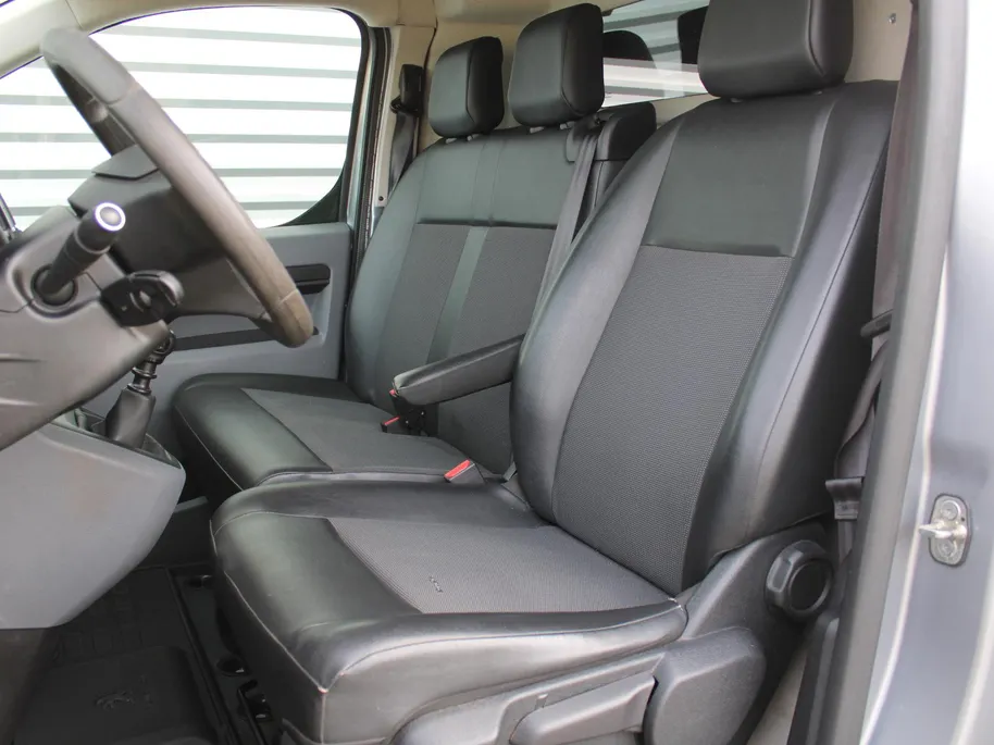 Peugeot Expert 1.5 BlueHDI 100 Standard Premium | Camera | Betonplex | Cruise | Navi | Carplay | Dodehoek detectie | Parkeersensor v+a | Airco |